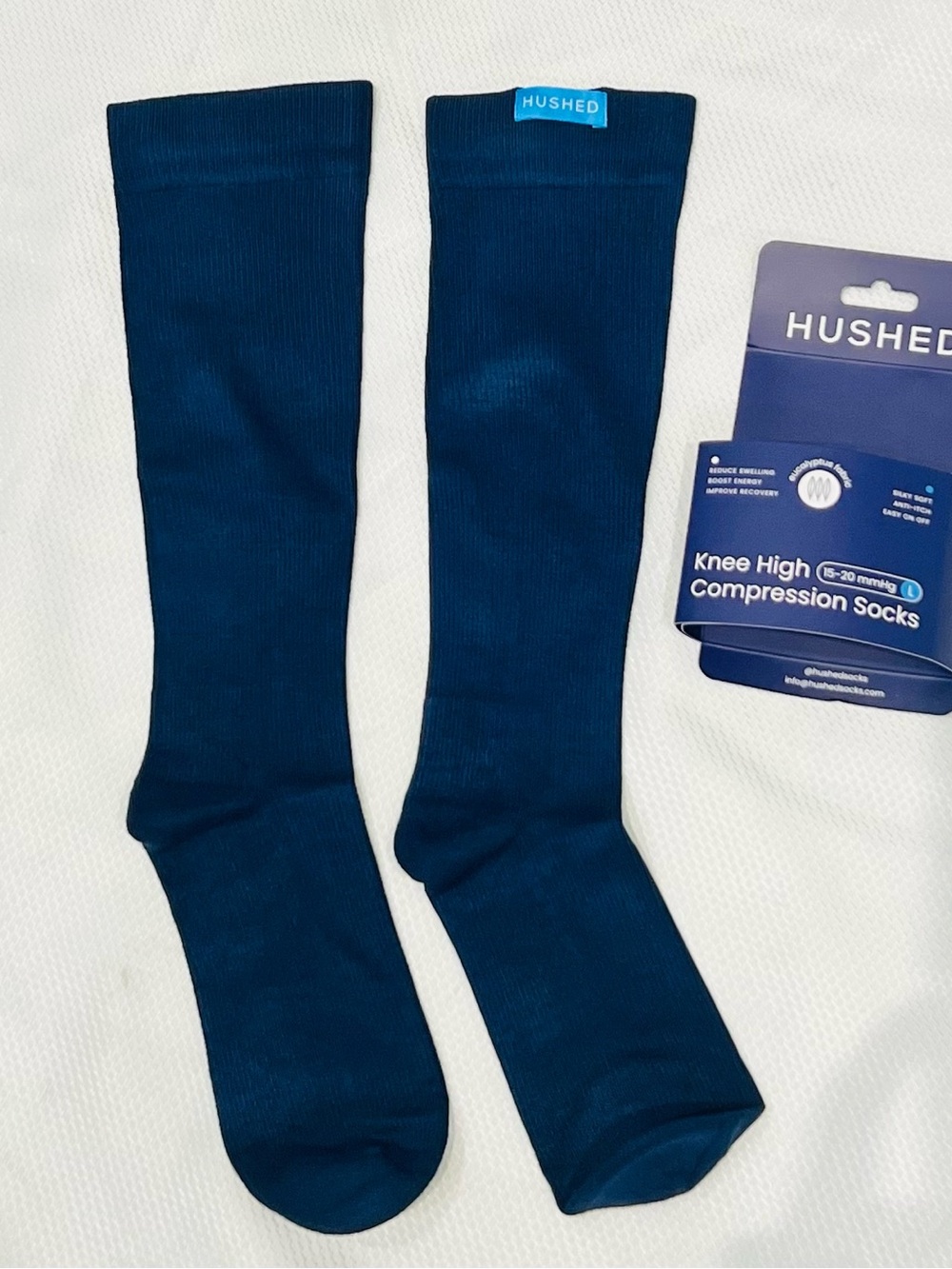 New, Hushed Knee High Compression Socks Blue Unisex Large 15-20 mmHg Eucalyptus